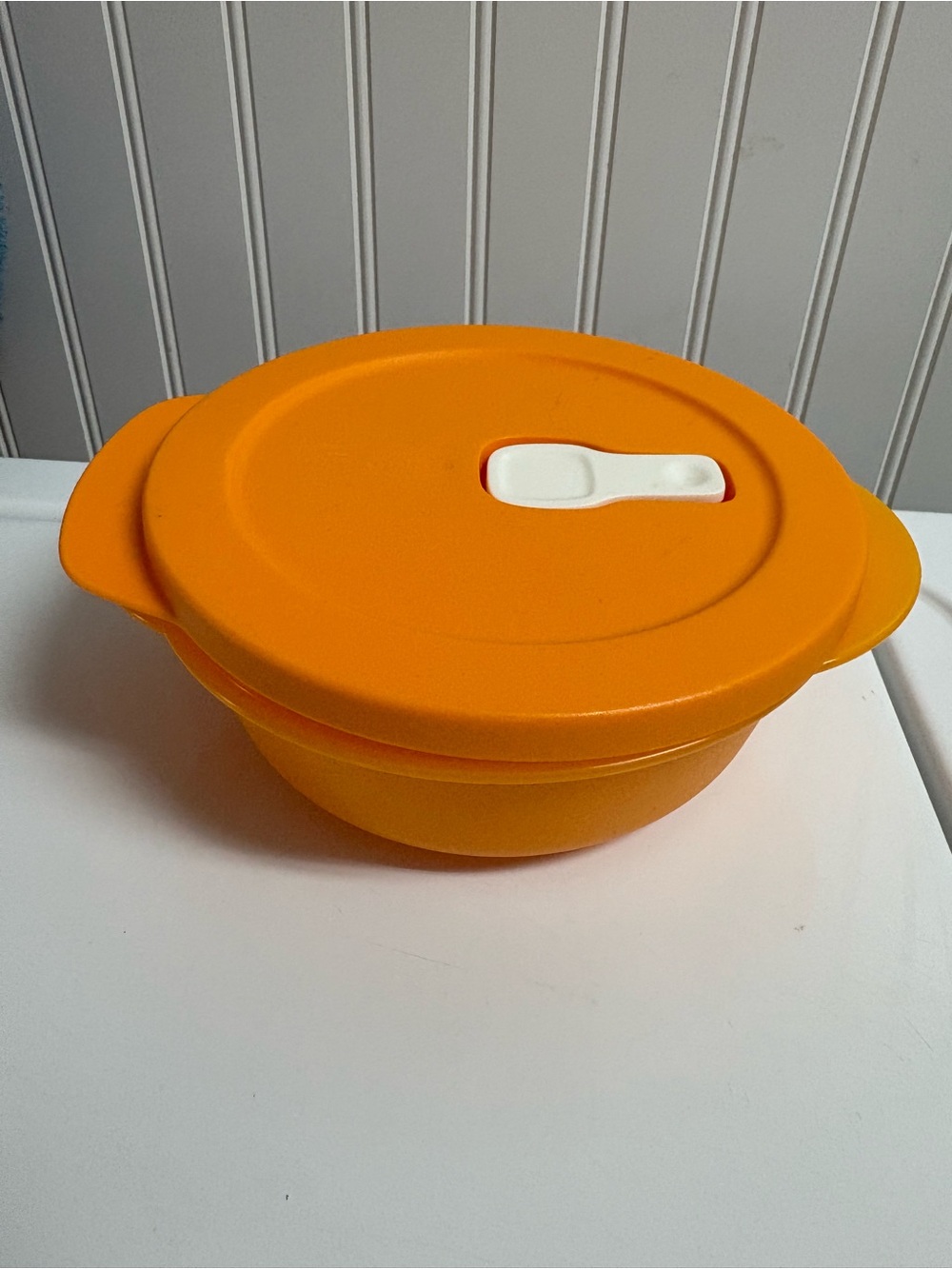 NWT Tupperware CrystalWAVE Plus Orange Bowl 2.5 Cup